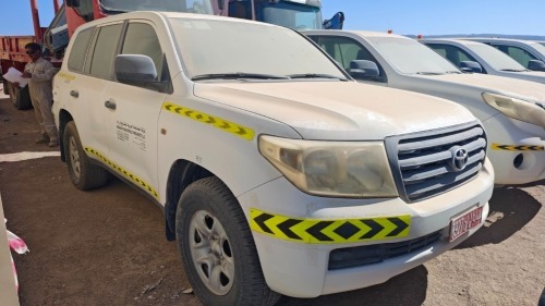2010 4 WHEEL DRIVE - LANDCRUISER, Reg 6927 AK