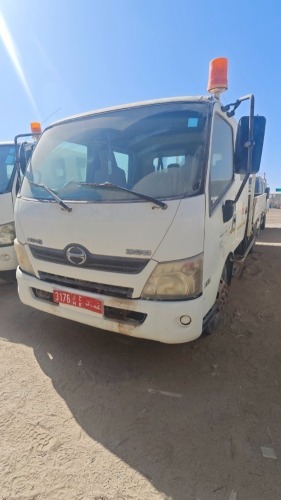 2013 TRUCK DOUBLE CABIN / 3 TON, Reg 3176 HK