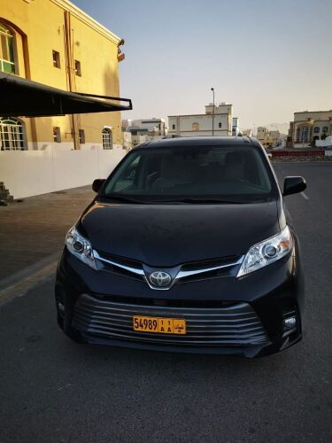 Lot-3: 2019 Toyota Sienna