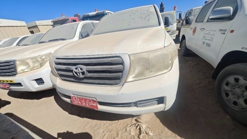 Lot-3: LANDCRUISER 4X4 (TOYOTA) - 574 RK - 2011
