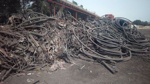 Lot-14: Aluminium Cable Scrap, Qty. 10 Ton