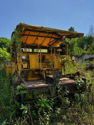 Lot-5: Surplus 2001 Road Paver, Demag DF110C