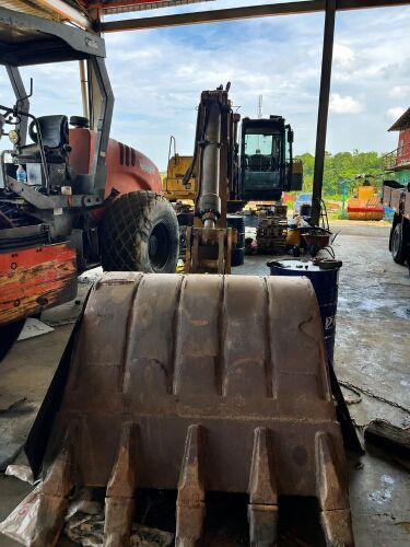 Lot-7: Surplus 2010 Excavator, Caterpillar 322CL
