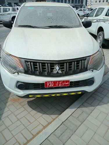 Lot-20: 910 - YD &mdash; Mitsubishi L200 4x4 (2019)
