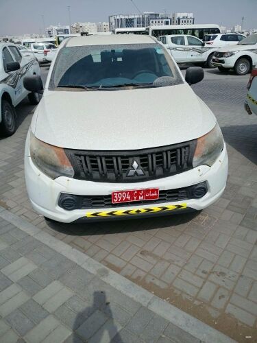 Lot-25: 3994 - YM &mdash; Mitsubishi L200 4x4 (2019)