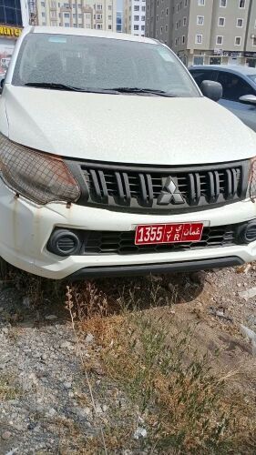 Lot-38: 1355 - YR &mdash; Mitsubishi L200 4x4 (2019)