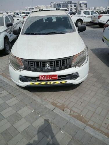 Lot-35: 2418 - RK &mdash; Mitsubishi L200 4x4 (2019)