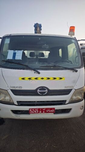 Lot-21: Used 2014 Hino Bucket truck 12 mtr
