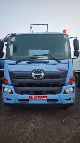Lot-10: 2021 HINO Water Tank 3500 IG - Plate 1252 BM